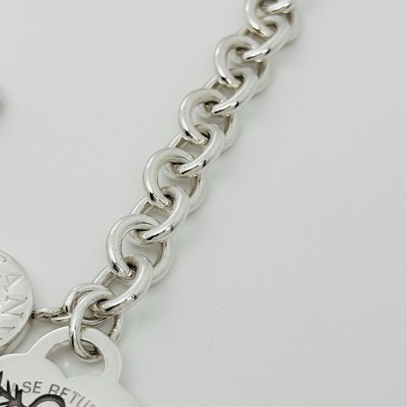 Authentic Return Tiffany Etched Bow Arrow Heart Tag Toggle Necklace in Silver - Picture 6 of 8